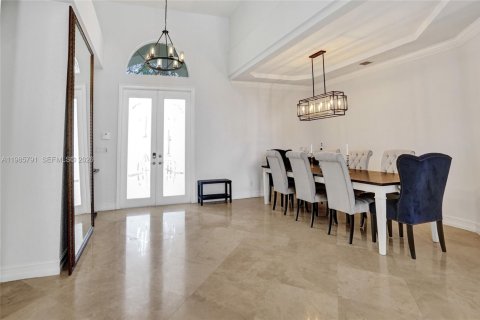 Villa ou maison à vendre à Davie, Floride: 5 chambres, 348.57 m2 № 2047463 - photo 15