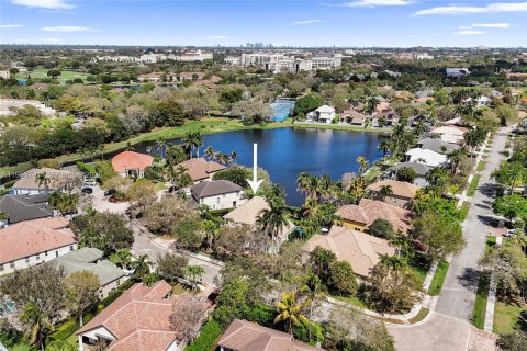 Villa ou maison à vendre à Davie, Floride: 5 chambres, 348.57 m2 № 2047463 - photo 4