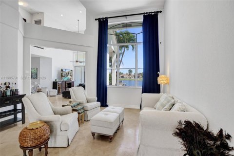 Villa ou maison à vendre à Davie, Floride: 5 chambres, 348.57 m2 № 2047463 - photo 17