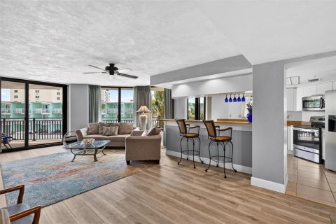 Copropriété à vendre à Daytona Beach Shores, Floride: 2 chambres, 145.02 m2 № 2414979 - photo 11