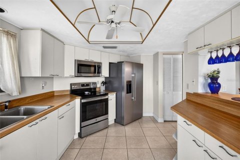 Copropriété à vendre à Daytona Beach Shores, Floride: 2 chambres, 145.02 m2 № 2414979 - photo 20