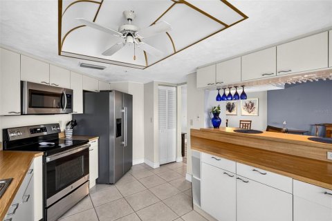 Copropriété à vendre à Daytona Beach Shores, Floride: 2 chambres, 145.02 m2 № 2414979 - photo 19