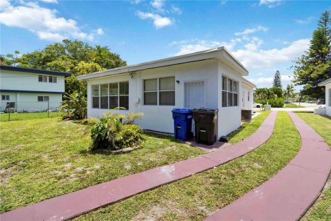 Casa en venta en North Miami Beach, Florida, 4 dormitorios, 193.61 m2 № 1855271 - foto 23