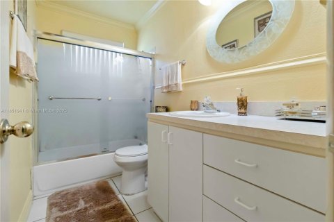 Casa en venta en North Miami Beach, Florida, 4 dormitorios, 193.61 m2 № 1855271 - foto 16