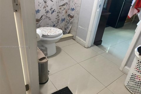 Casa en venta en Pompano Beach, Florida, 3 dormitorios, 110 m2 № 1693119 - foto 9