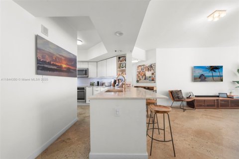 Condo in Miami Beach, Florida, 3 bedrooms  № 1841214 - photo 10