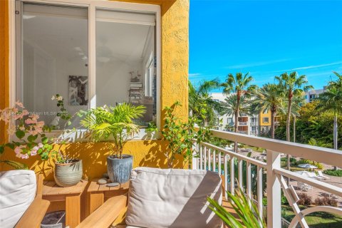 Condo in Miami Beach, Florida, 3 bedrooms  № 1841214 - photo 2