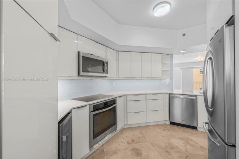 Condo in Miami Beach, Florida, 3 bedrooms  № 1841214 - photo 8
