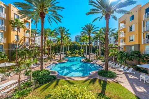 Condo in Miami Beach, Florida, 3 bedrooms  № 1841214 - photo 1