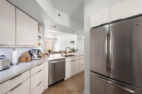 Condo in Miami Beach, Florida, 3 bedrooms  № 1841214 - photo 9