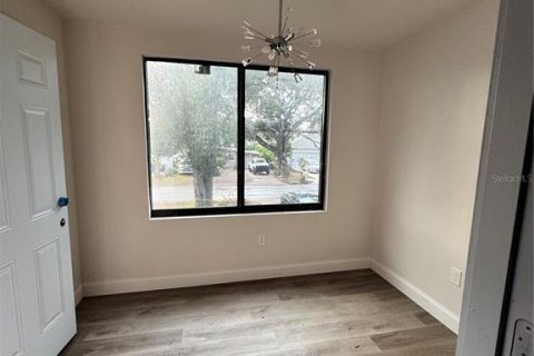 Propiedad comercial en venta en Clearwater, Florida, 4 dormitorios, 89.19 m2 № 2143070 - foto 4