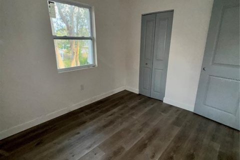 Propiedad comercial en venta en Clearwater, Florida, 4 dormitorios, 89.19 m2 № 2143070 - foto 6
