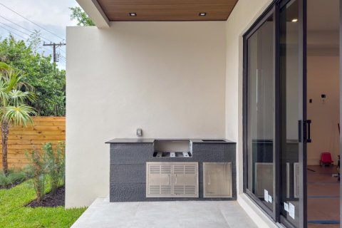 Townhouse in Fort Lauderdale, Florida 4 bedrooms, 218.41 sq.m. № 2194853 - photo 8