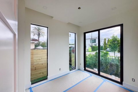 Townhouse in Fort Lauderdale, Florida 4 bedrooms, 218.41 sq.m. № 2194853 - photo 12