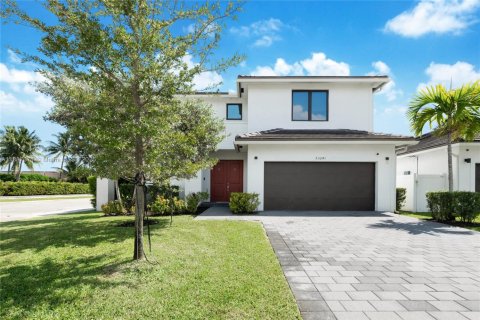 Купить виллу или дом в Майами, Флорида 4 спальни, 237.46м2, № 2019121 - фото 3