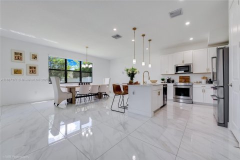 Купить виллу или дом в Майами, Флорида 4 спальни, 237.46м2, № 2019121 - фото 6