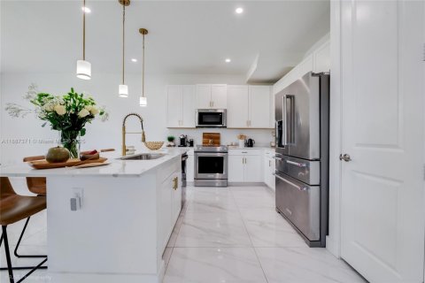 Купить виллу или дом в Майами, Флорида 4 спальни, 237.46м2, № 2019121 - фото 7