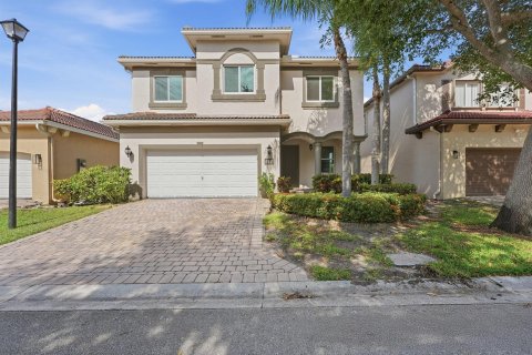 Casa en Riviera Beach, Florida 5 dormitorios, 283.54 m2 № 2270947