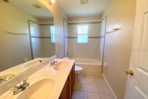 House in Orlando, Florida 4 bedrooms, 257.06 sq.m. № 2227599 - photo 22