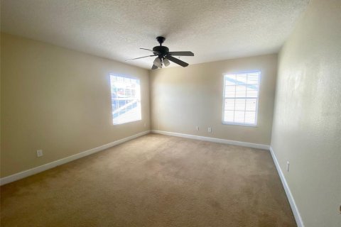 House in Orlando, Florida 4 bedrooms, 257.06 sq.m. № 2227599 - photo 24