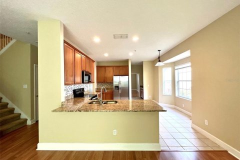 House in Orlando, Florida 4 bedrooms, 257.06 sq.m. № 2227599 - photo 4