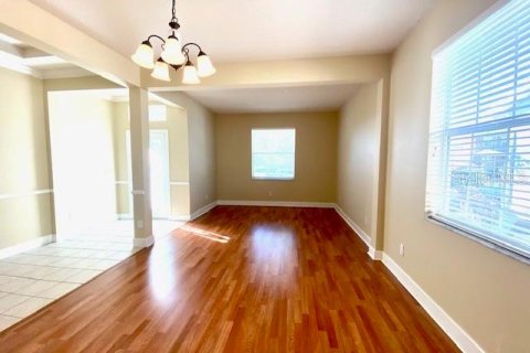 House in Orlando, Florida 4 bedrooms, 257.06 sq.m. № 2227599 - photo 9