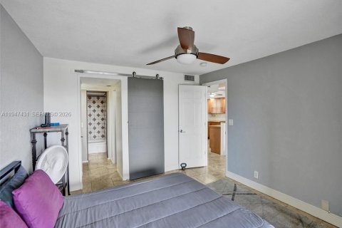 Снять в аренду кондоминиум в Помпано-Бич, Флорида 1 спальня, 75.25м2, № 2003549 - фото 5