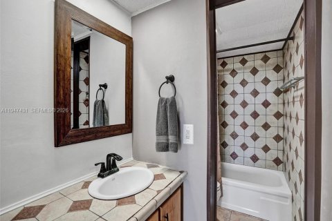 Снять в аренду кондоминиум в Помпано-Бич, Флорида 1 спальня, 75.25м2, № 2003549 - фото 6