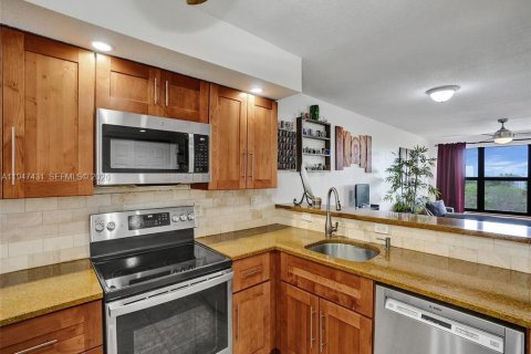 Снять в аренду кондоминиум в Помпано-Бич, Флорида 1 спальня, 75.25м2, № 2003549 - фото 9