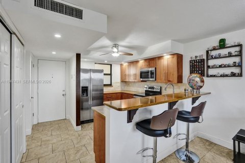 Снять в аренду кондоминиум в Помпано-Бич, Флорида 1 спальня, 75.25м2, № 2003549 - фото 19