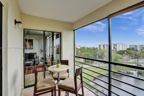 Кондоминиум с 1 спальней в Помпано-Бич, Флорида № 2003549