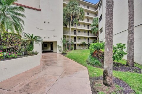 Снять в аренду кондоминиум в Помпано-Бич, Флорида 1 спальня, 75.25м2, № 2003549 - фото 28