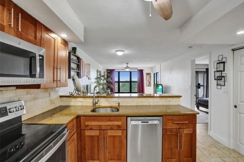 Снять в аренду кондоминиум в Помпано-Бич, Флорида 1 спальня, 75.25м2, № 2003549 - фото 10