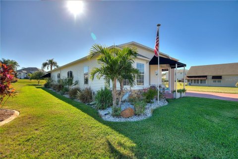 Casa en venta en Polk City, Florida, 2 dormitorios, 149.2 m2 № 1529256 - foto 4
