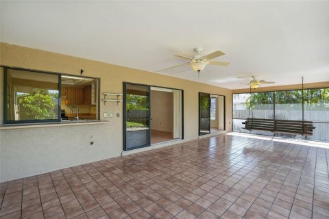 House in Cape Coral, Florida 3 bedrooms, 182.92 sq.m. № 1786199 - photo 29