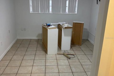 House in Tampa, Florida 5 bedrooms, 110.18 sq.m. № 2202994 - photo 28