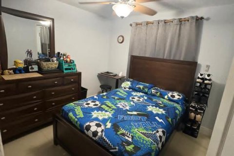 House in Tampa, Florida 5 bedrooms, 110.18 sq.m. № 2202994 - photo 16
