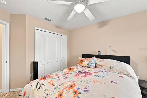 House in New Port Richey, Florida 3 bedrooms, 165.18 sq.m. № 2349440 - photo 26