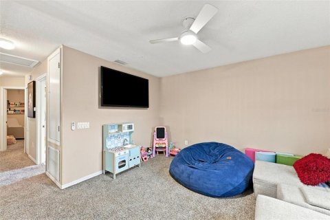 House in New Port Richey, Florida 3 bedrooms, 165.18 sq.m. № 2349440 - photo 21