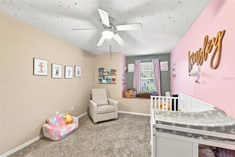 House in New Port Richey, Florida 3 bedrooms, 165.18 sq.m. № 2349440 - photo 23
