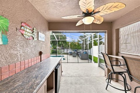 House in New Port Richey, Florida 3 bedrooms, 165.18 sq.m. № 2349440 - photo 29