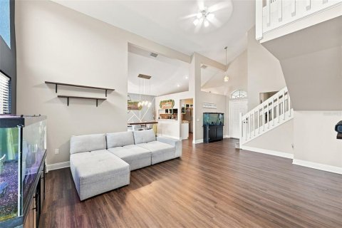 House in New Port Richey, Florida 3 bedrooms, 165.18 sq.m. № 2349440 - photo 8