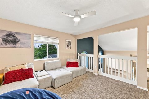 House in New Port Richey, Florida 3 bedrooms, 165.18 sq.m. № 2349440 - photo 20