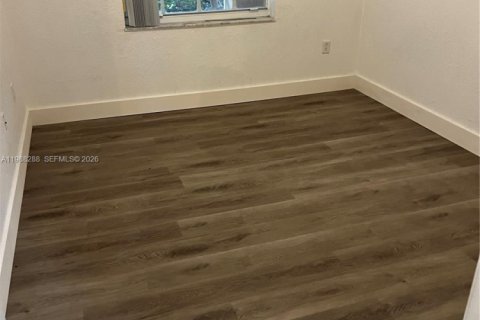 Снять в аренду кондоминиум в Дорал, Флорида 3 спальни, 117.06м2, № 2050342 - фото 9