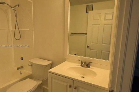 Снять в аренду кондоминиум в Дорал, Флорида 3 спальни, 117.06м2, № 2050342 - фото 5