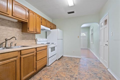House in Brooksville, Florida 2 bedrooms, 72.84 sq.m. № 1826401 - photo 6