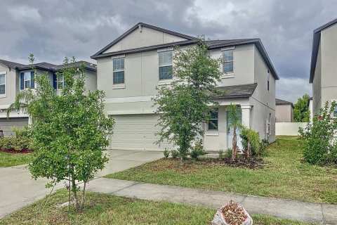 House in Tampa, Florida 4 bedrooms, 177.81 sq.m. № 1735465 - photo 3