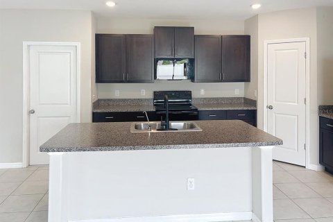 House in Tampa, Florida 4 bedrooms, 177.81 sq.m. № 1735465 - photo 16