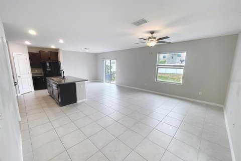 House in Tampa, Florida 4 bedrooms, 177.81 sq.m. № 1735465 - photo 13