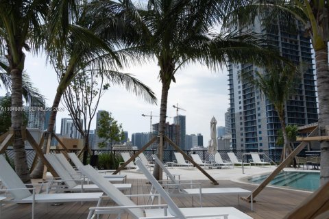 Condo in Miami, Florida, 1 bedroom  № 2042734 - photo 22